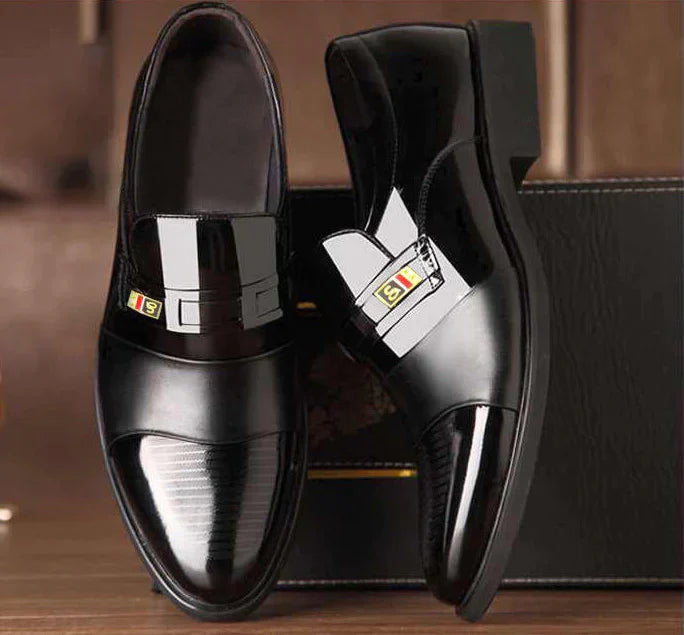Chaussures Homme en Cuir Verni de Luxe – Mocassins de Style Italien avec Boucle
