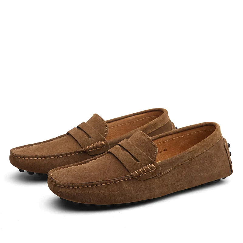 Loafers en daim italiens chics 2025