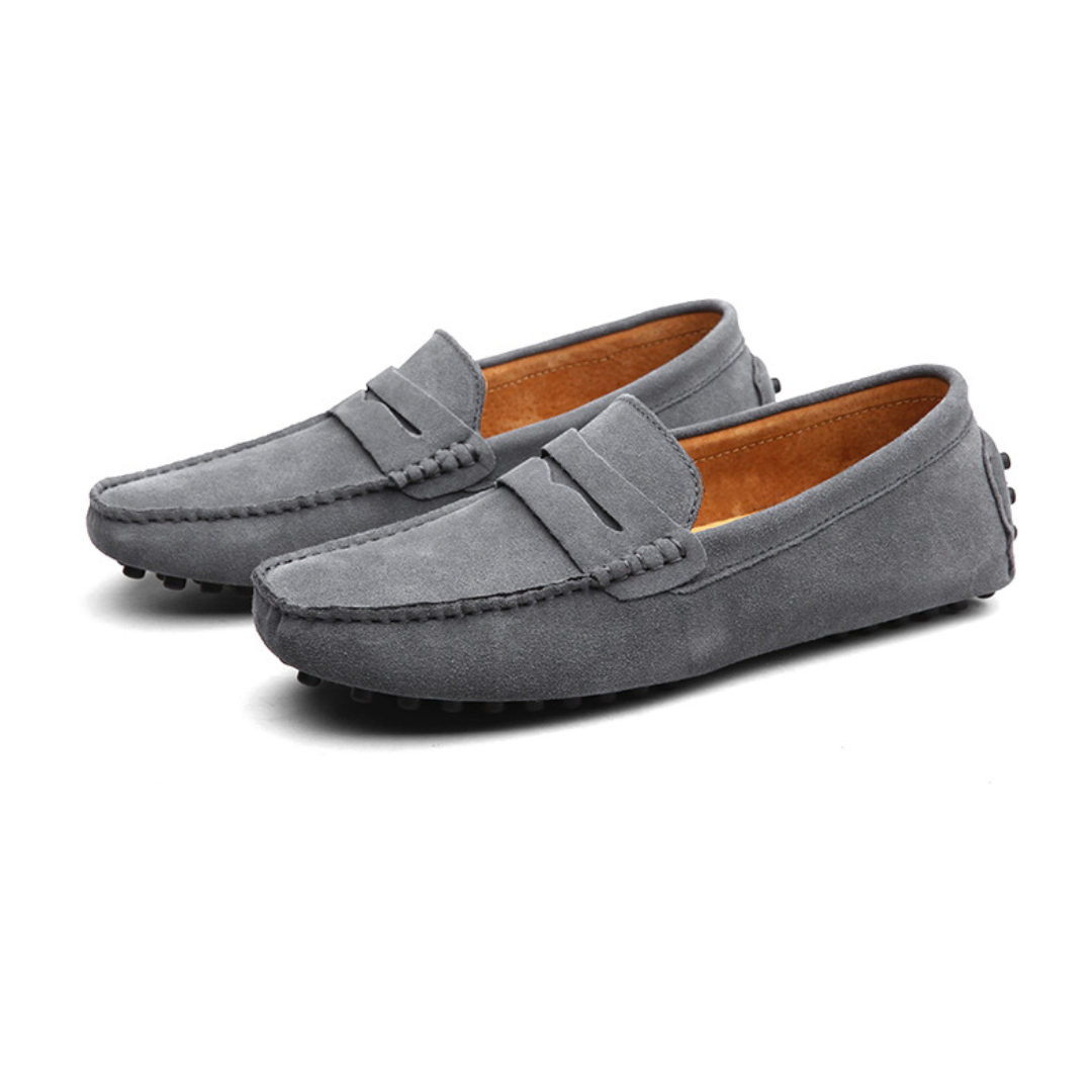 Loafers en daim italiens chics 2025